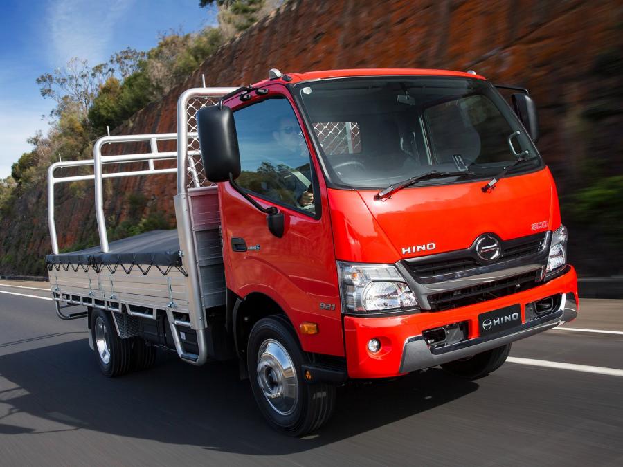  Hino 300-921 2014 года  (фото 2 из 6)